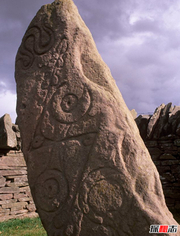 皮克特石碑之谜,石碑刻的符号代表什么?(复杂语言或圣像雕塑)