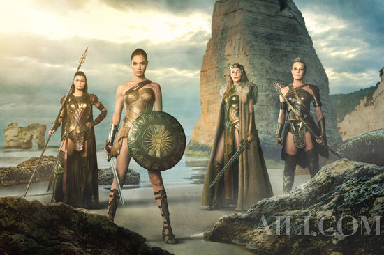 拯救世界再也不是男人的专利，Wonder Woman完美展现女性力量