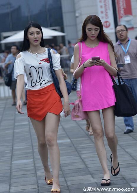 上海美女街拍图片 时尚迷人九头身